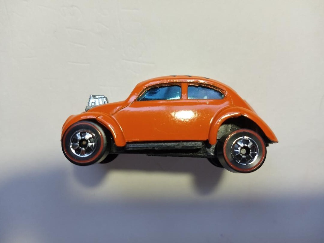 VINTAGE HOT WHEELS REDLINE 1967 CUSTOM VOLKSWAGEN -ORANGE W/BEETLE