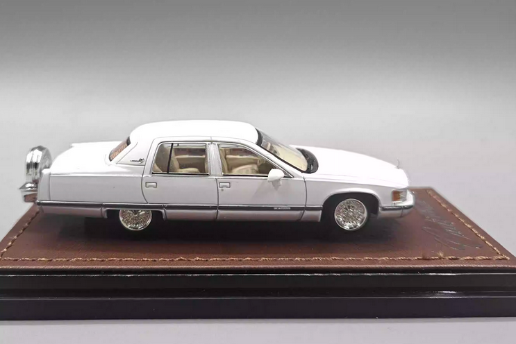 GOC 1/64 Cadillac Fleetwood Brougham alloy white diecast model | eBay