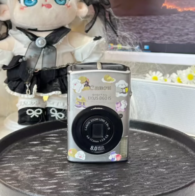 Canon Digital IXUS 860 IS 3.8x Optical Zoom 8.0 MP CCD Digital