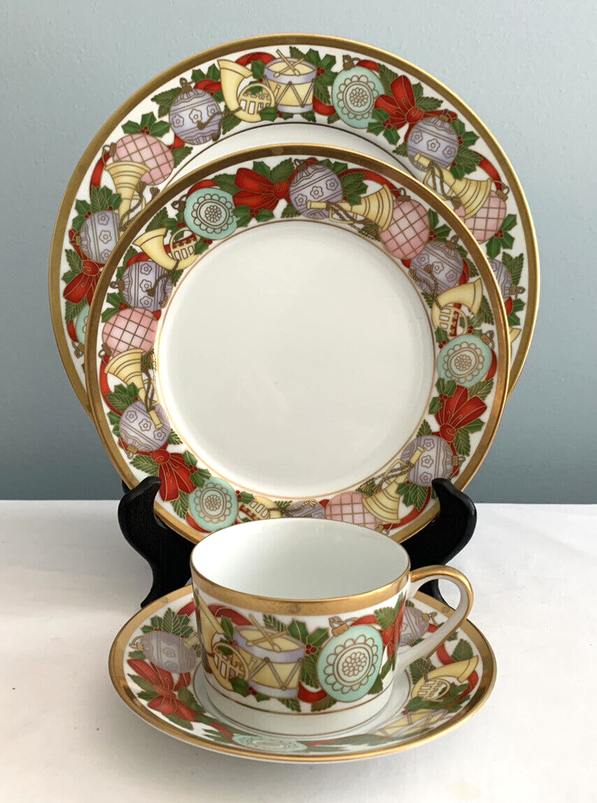 DIOR CHRISTMAS Christian 4 PIECE PLACE SETTING Dinner Plate Salad
