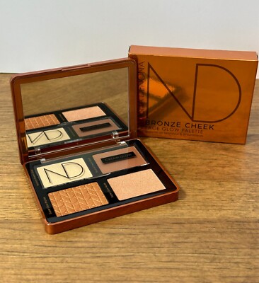 NATASHA DENONA Bronze Cheek Face Glow Palette Bronzer Blush