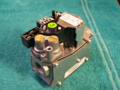 White Rodgers Gemini 2-stage gas valve 36J55 504 Carrier Bryant