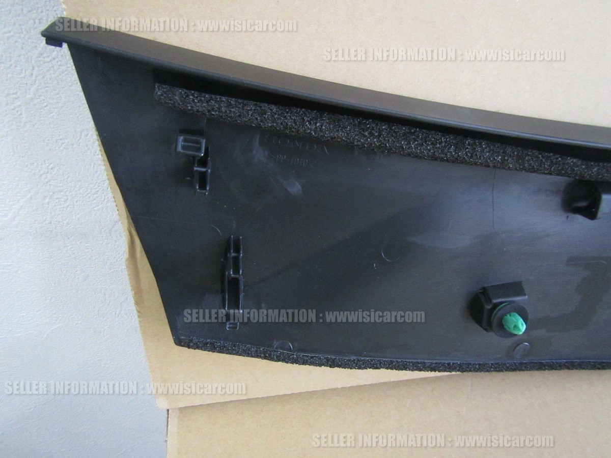 HONDA FIT RS F6 L15B GK5 GARNISH ASSY. R. HOOD 74147-T5A-000