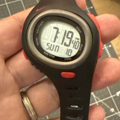 Nike Triax c5 Rubber Fitness Wristwatch H2O 50m - Red Dials - USA