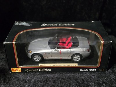 Maisto Honda S2000 1:18 Scale Diecast Car Special Edition Silver
