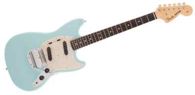 Fender Made in Japan Traditional 60s Mustang Daphne Blue with gig