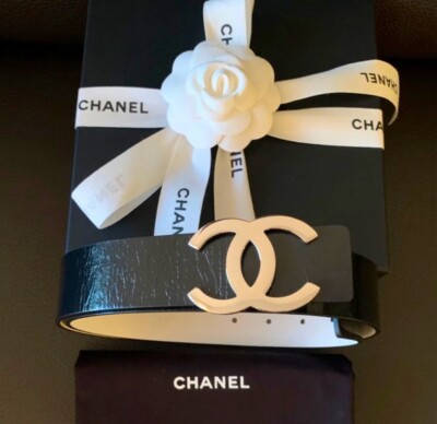Chanel Silver CC Logo Reversible Leather Belt Black/ White size 90
