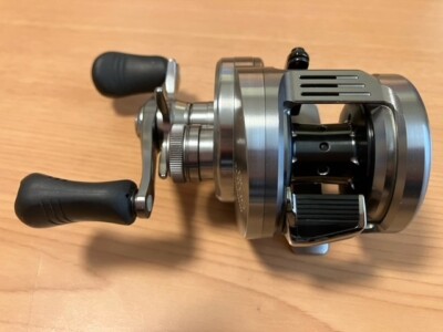 Shimano 20 Calcutta Conquest DC 201 HG Bait Reel | eBay