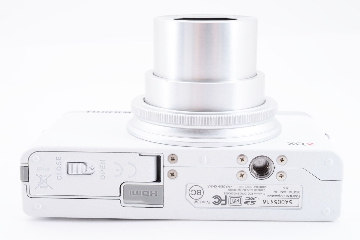 Fujifilm XQ2 digital camera White | eBay