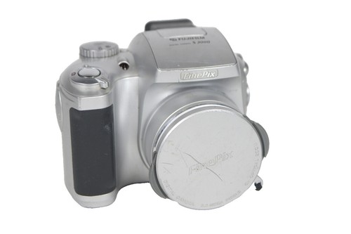 FUJIFILM FinePix F1000EXR digital camera W. 20x Zoom Lens Superb