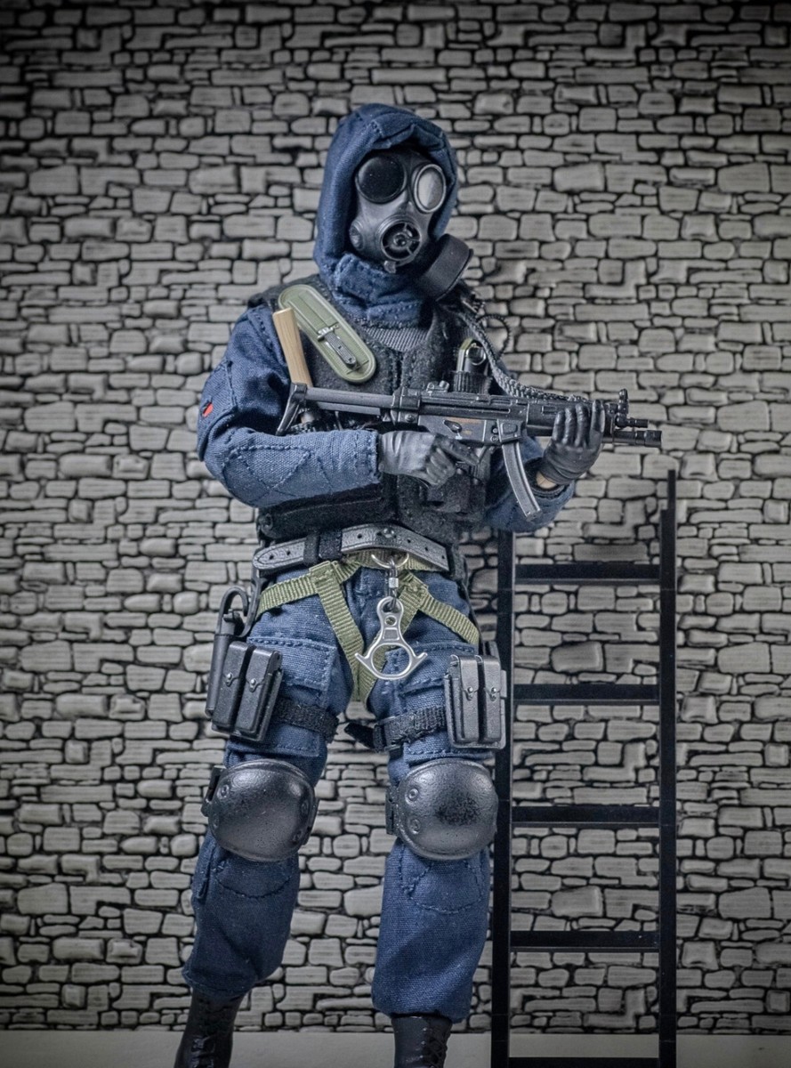 DAMTOYS British Special Forces SAS Assaulter 1/12 PES001 Action