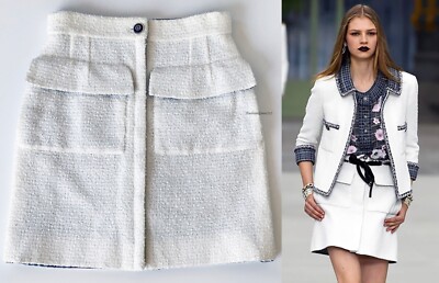 NEW $2600 CHANEL 20C ECRU WHITE CC BUTTON TWEED RUNWAY MINI SKIRT
