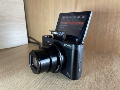 Sony Cyber-shot DSC-WX500 18.2MP 30x Zoom Wi-Fi Flip Screen