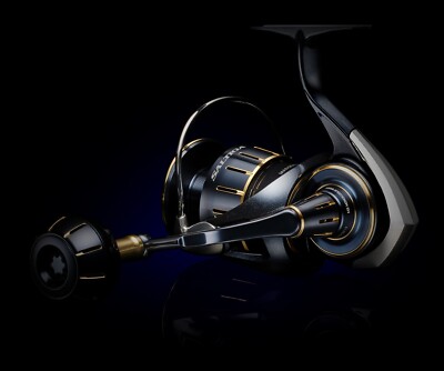 Daiwa SALTIGA 4000H 5000H 6000H 4000XH 5000XH 6000XH Spinning Reel