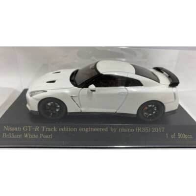 テール用ミラー付きNISSAN公式GT-R NISMOミニカー1/43スケール