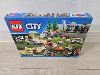 Brand New) LEGO Fun Park City Figure Pack 60134 | eBay