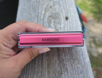 Samsung Galaxy Z Flip 7 - 256 GB - Coralred (Unlocked) for sale