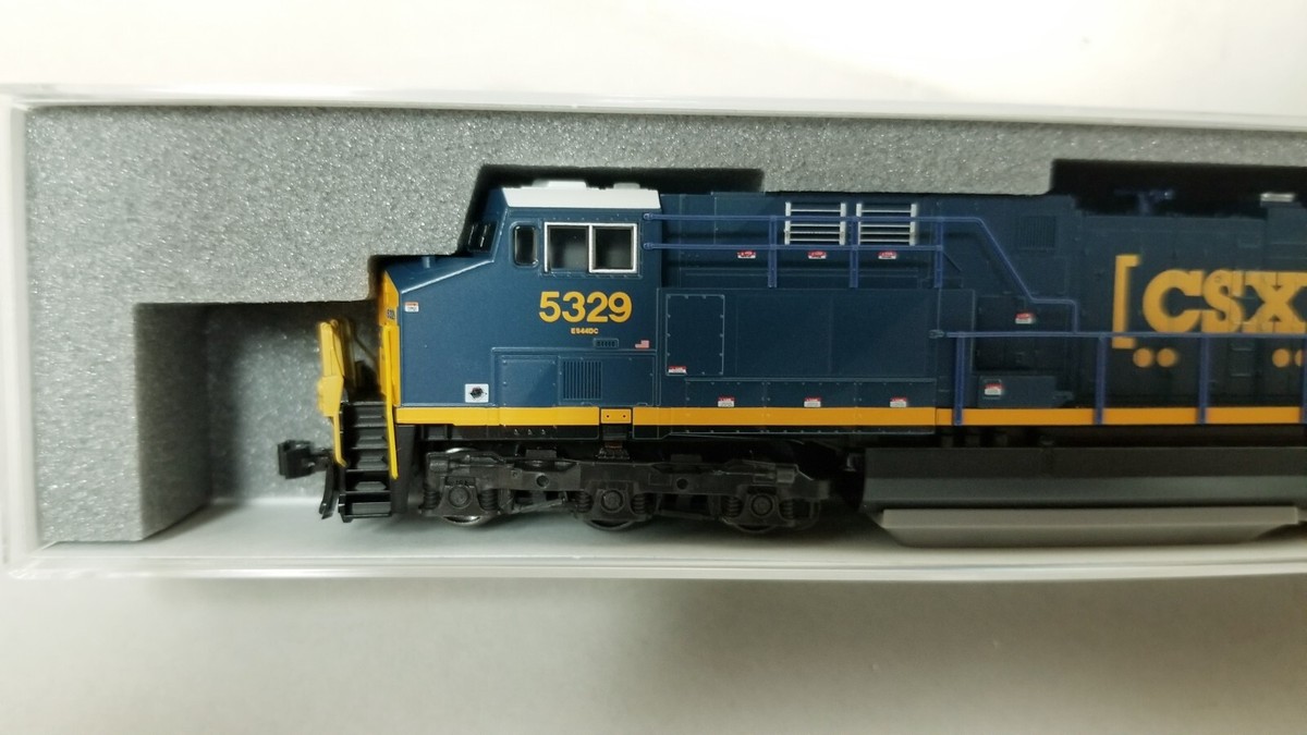 CSX Railroad GE Diesel ES44AC #5329 KATO 176-8949 Digitrax DCC N