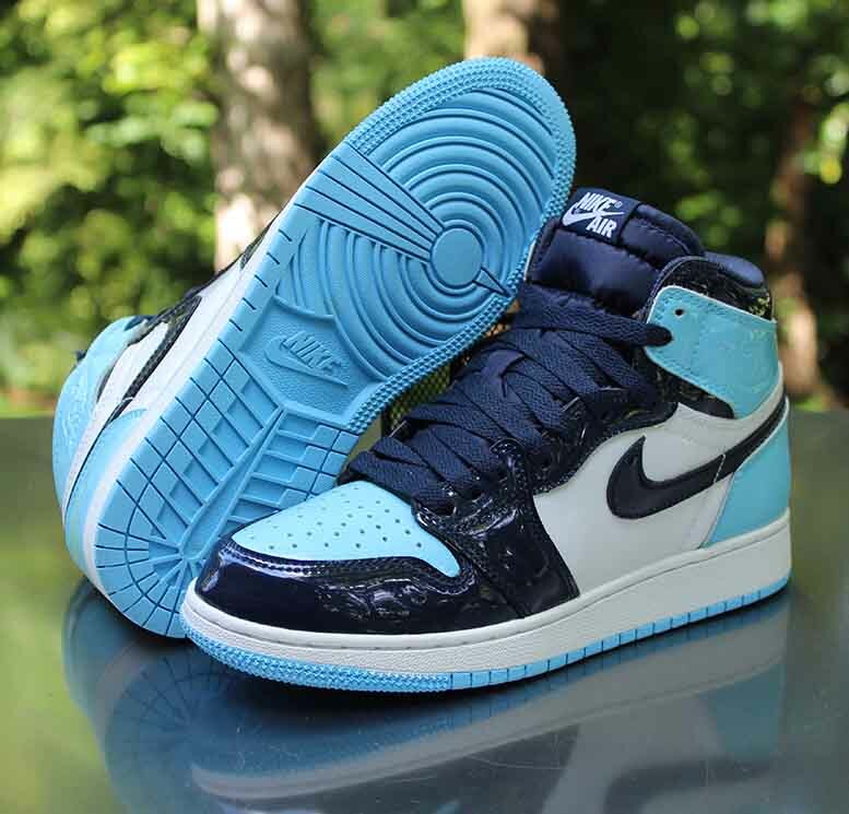 Nike Air Jordan 1 Retro High OG UNC Patent Women's Size 7 Blue