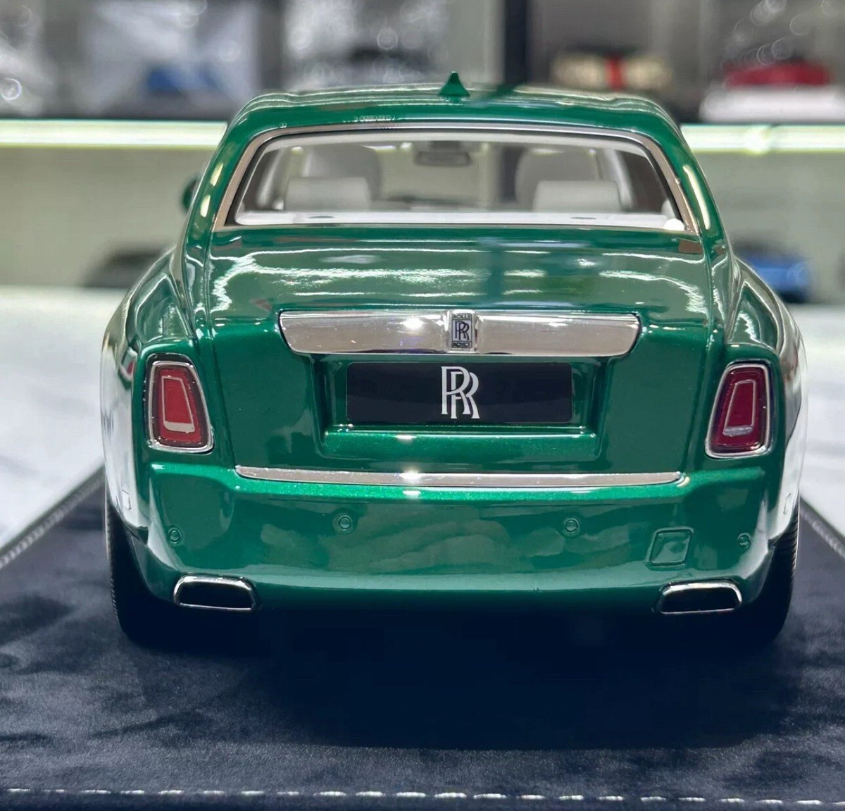 Rolls-Royce Phantom Long Wheelbase Series II (Green