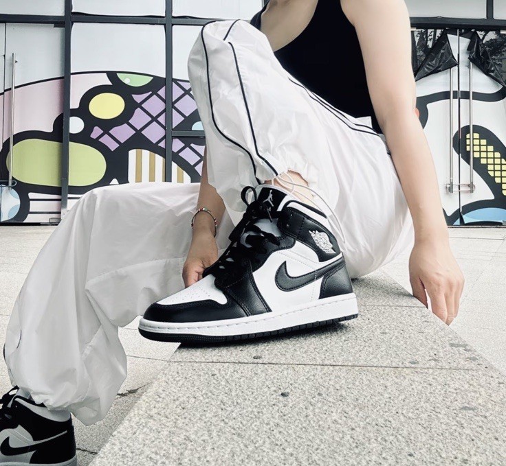 🔥Women's Size 9 - Air Jordan 1 Mid Panda DV0991-101 | eBay