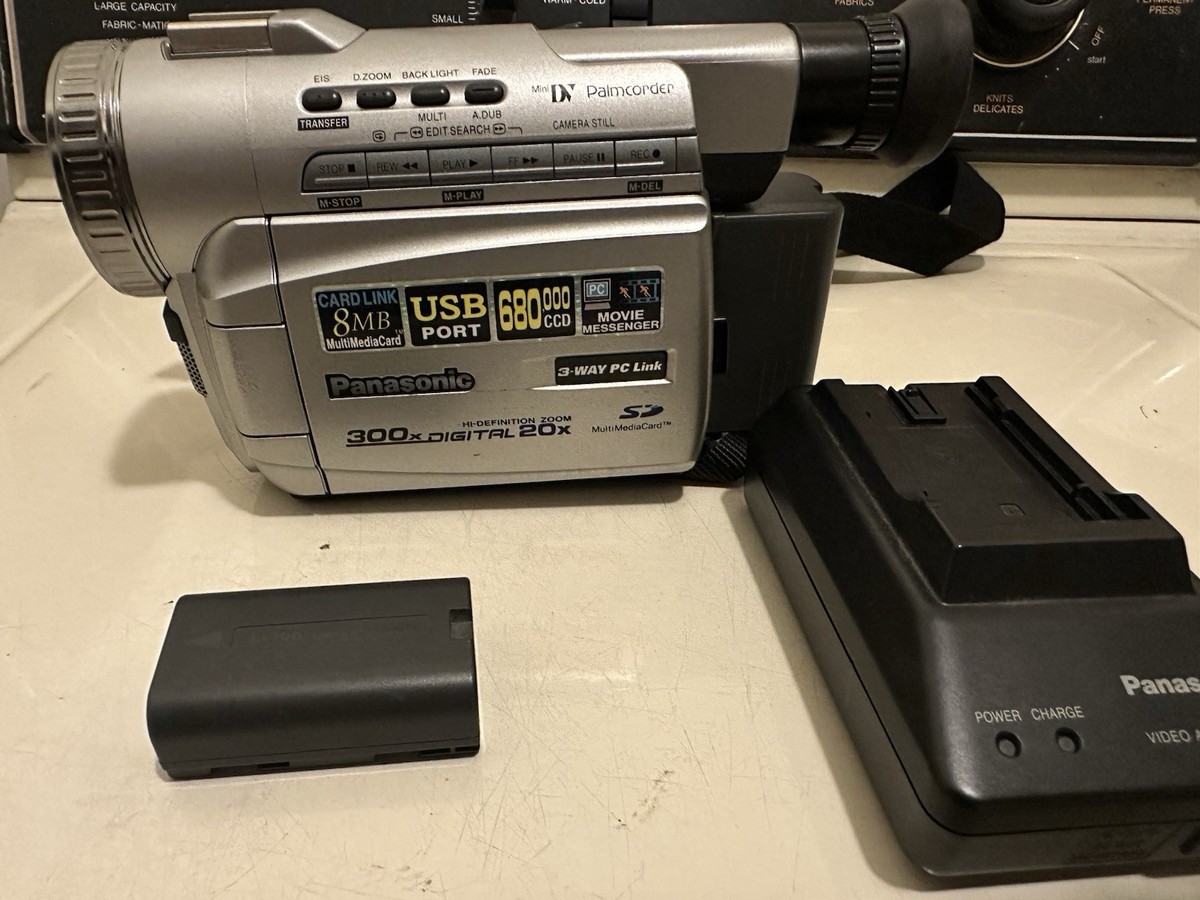 Panasonic Camcorder MiniDV player PV-DV201D 300x Zoom TESTED