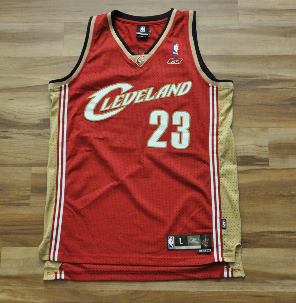 LeBron James Cleveland Cavaliers Reebok Jersey Swingman Red Cavs