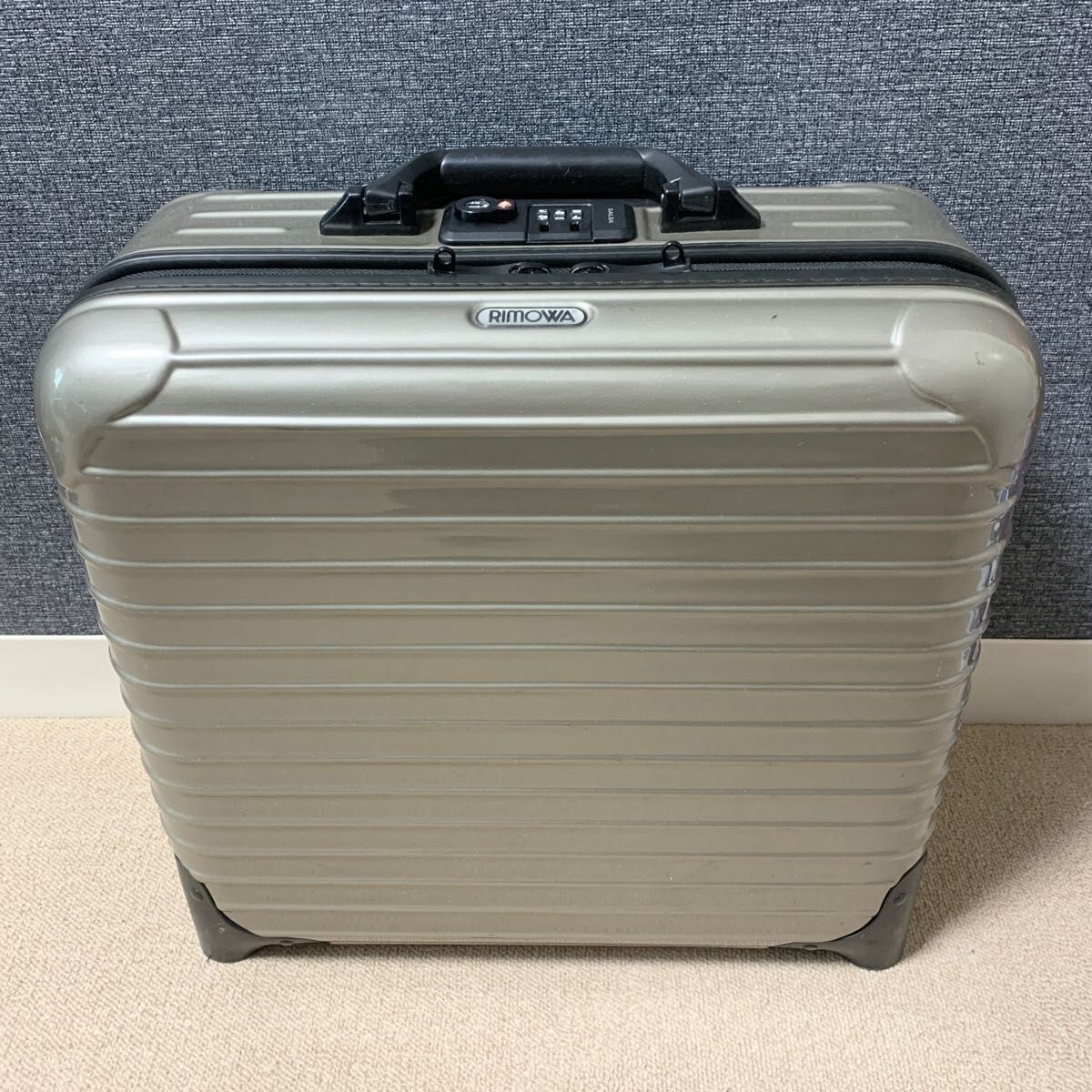 Rimowa Salsa Business Trolley 23L Suitcase Champagne Gold 2-Wheels
