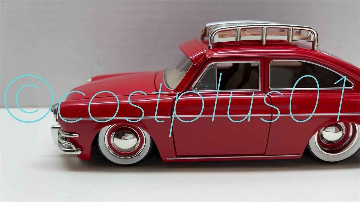 JADA V DUBS 1965 VW 1600 TL FASTBACK 1:24 RED RACK MOON VOLKSWAGEN