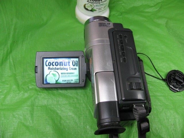 Sony CCD-TRV608 Hi8 Analog Camcorder - Record Transfer Watch 8MM