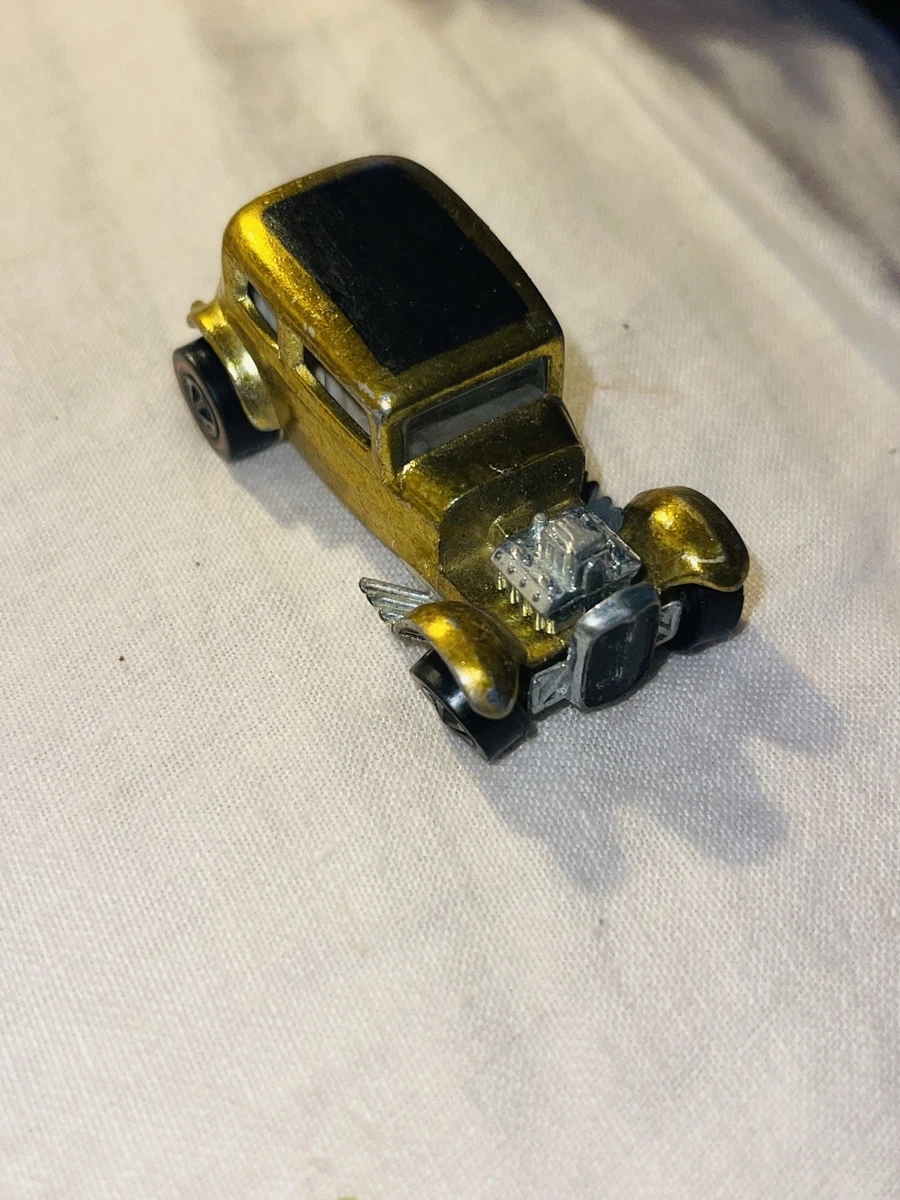 Hot Wheels Gold 1969 Vehicle Year Vintage Manufacture Diecast Cars