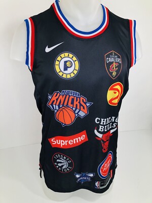 SUPREME / NIKE - NEW w TAGS - Sz S 40 Embroidered NBA Bulls