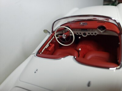 車 ダイキャストミニカー 1/18 AUTO・ART コルベット1953