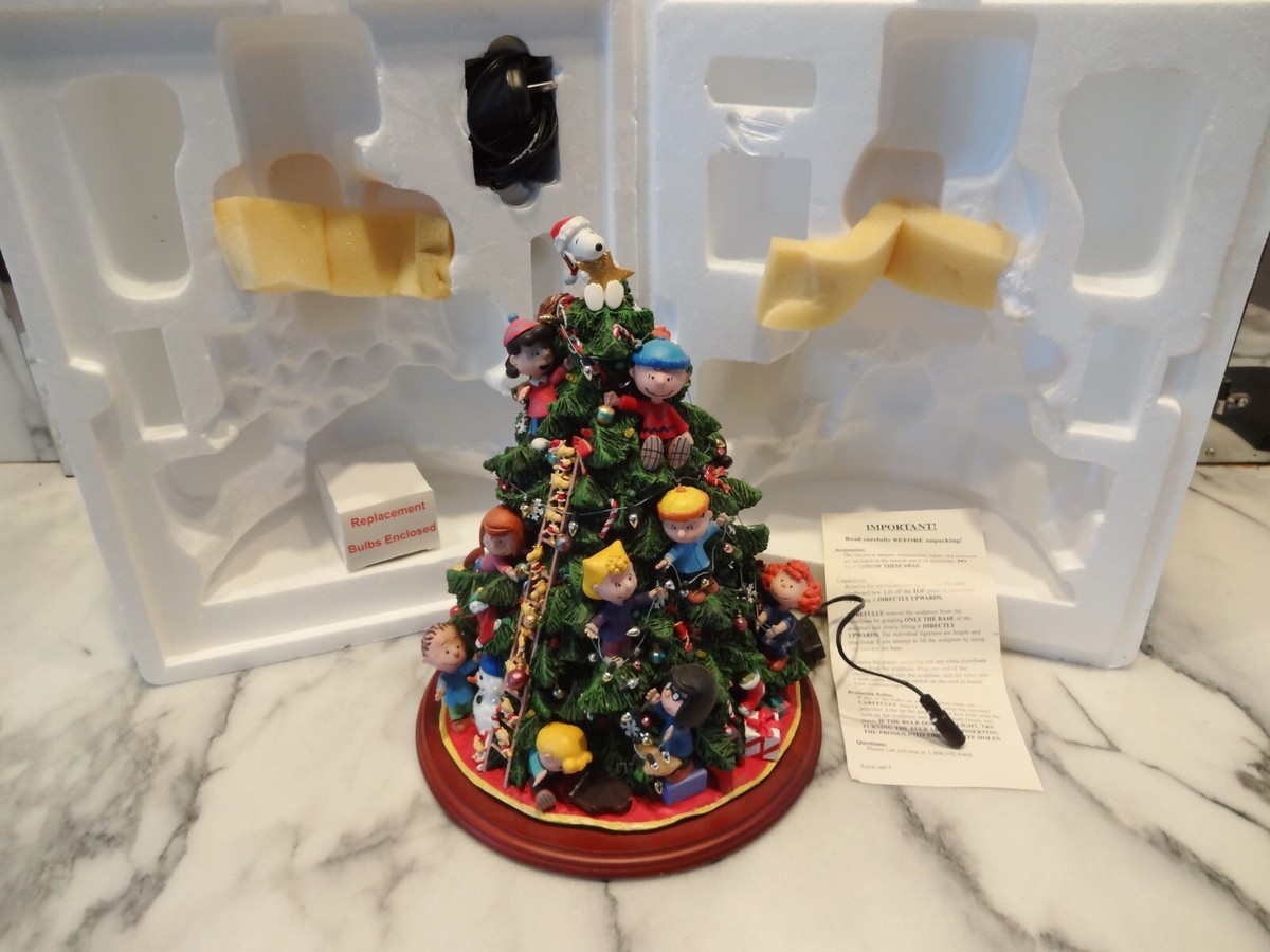 Lighted DANBURY MINT PEANUTS CHRISTMAS TREE Snoopy Charlie Brown