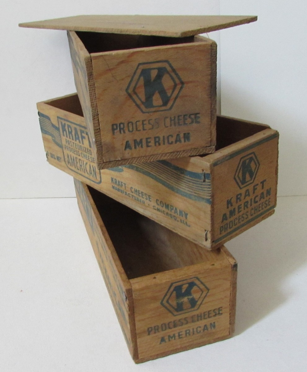 3 VINTAGE 5 lb WOODEN KRAFT AMERICAN CHEESE BOXES & 1 ORIG. LID