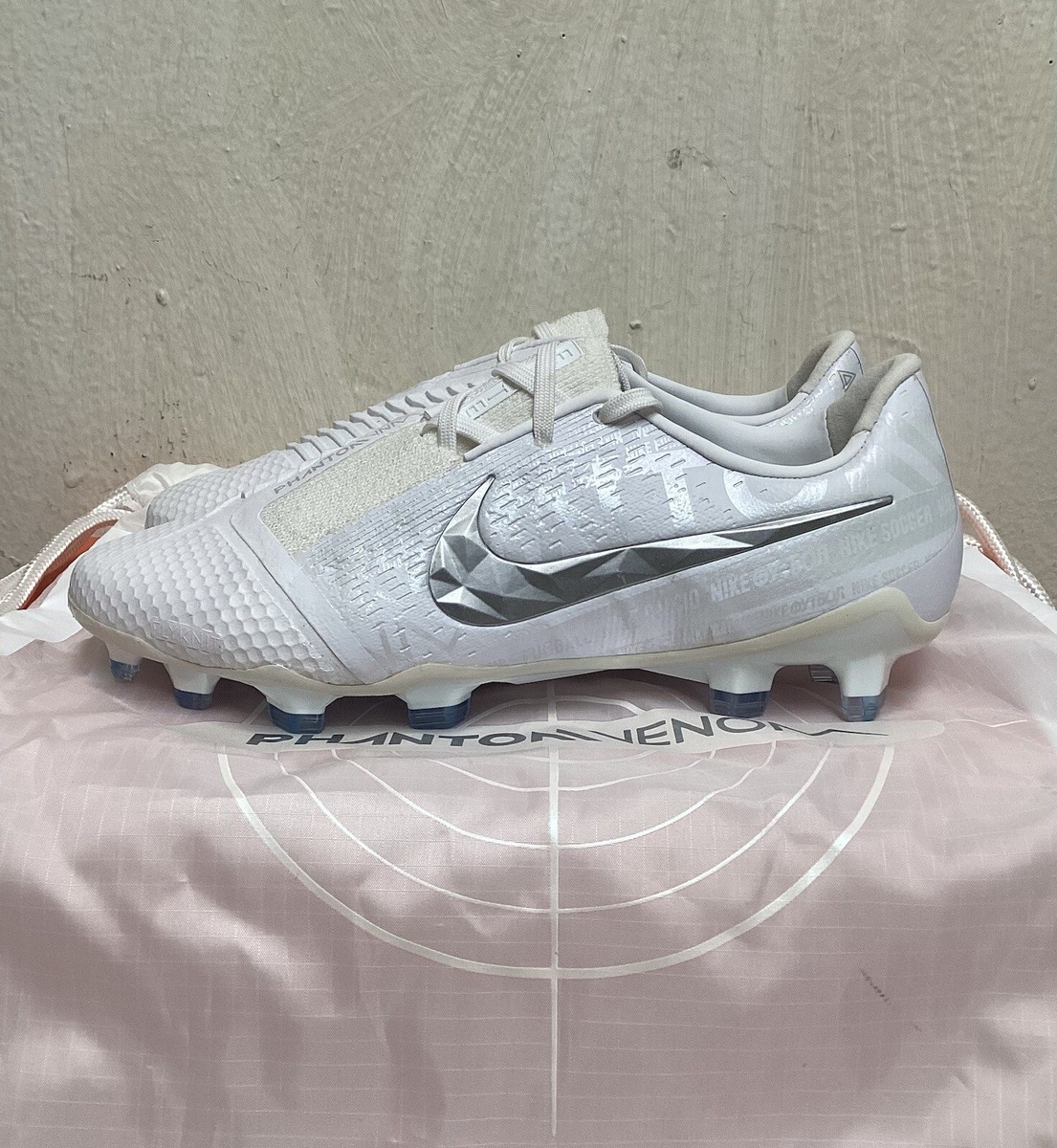NIKE PHANTOM VENOM ELITE FG (WHITE) SOCCER CLEATS SIZE 4.5 M/6 W