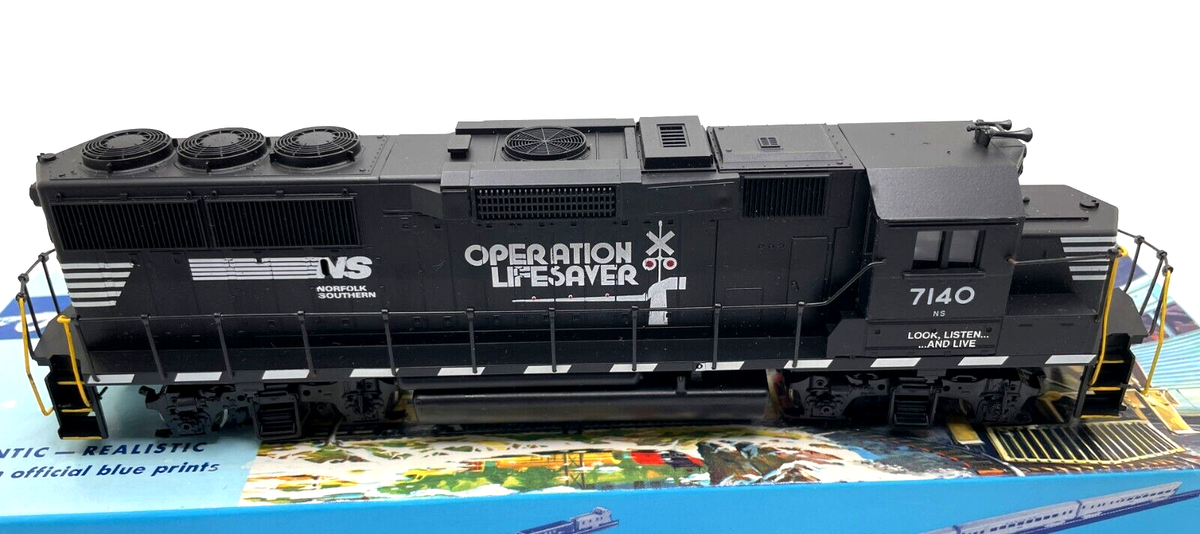 HOゲージ Athearn 「Operation Lifesaver」 HO ATHEARN 8003 GP38-2