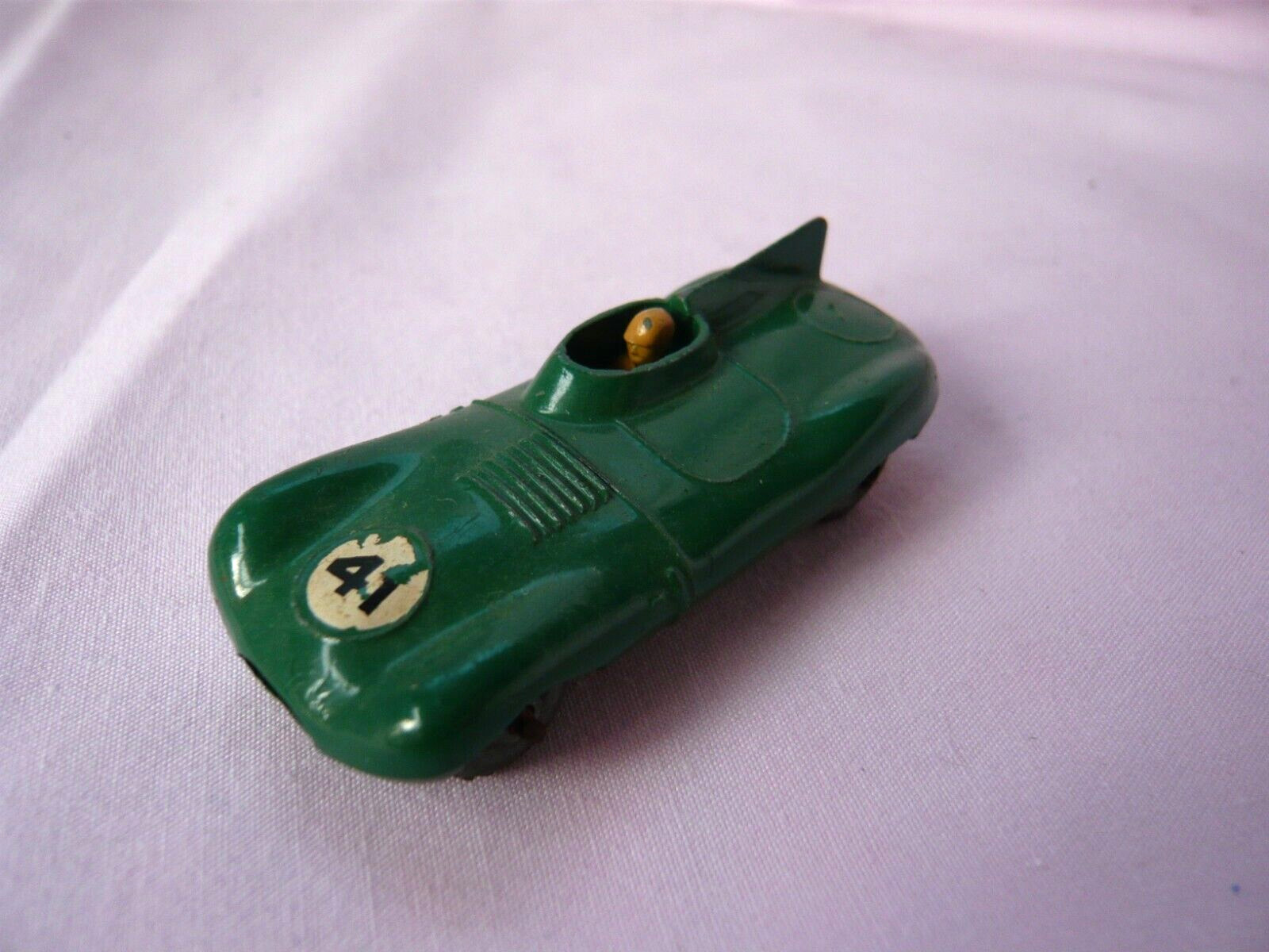 Matchbox 41b, Jaguar (D) Type - Free Price Guide & Review