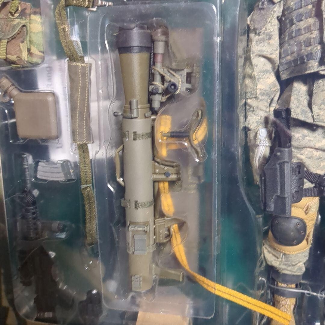 HOT TOYS 1/6 U.S.ARMY Airborne Rangers Second Battalion 75th