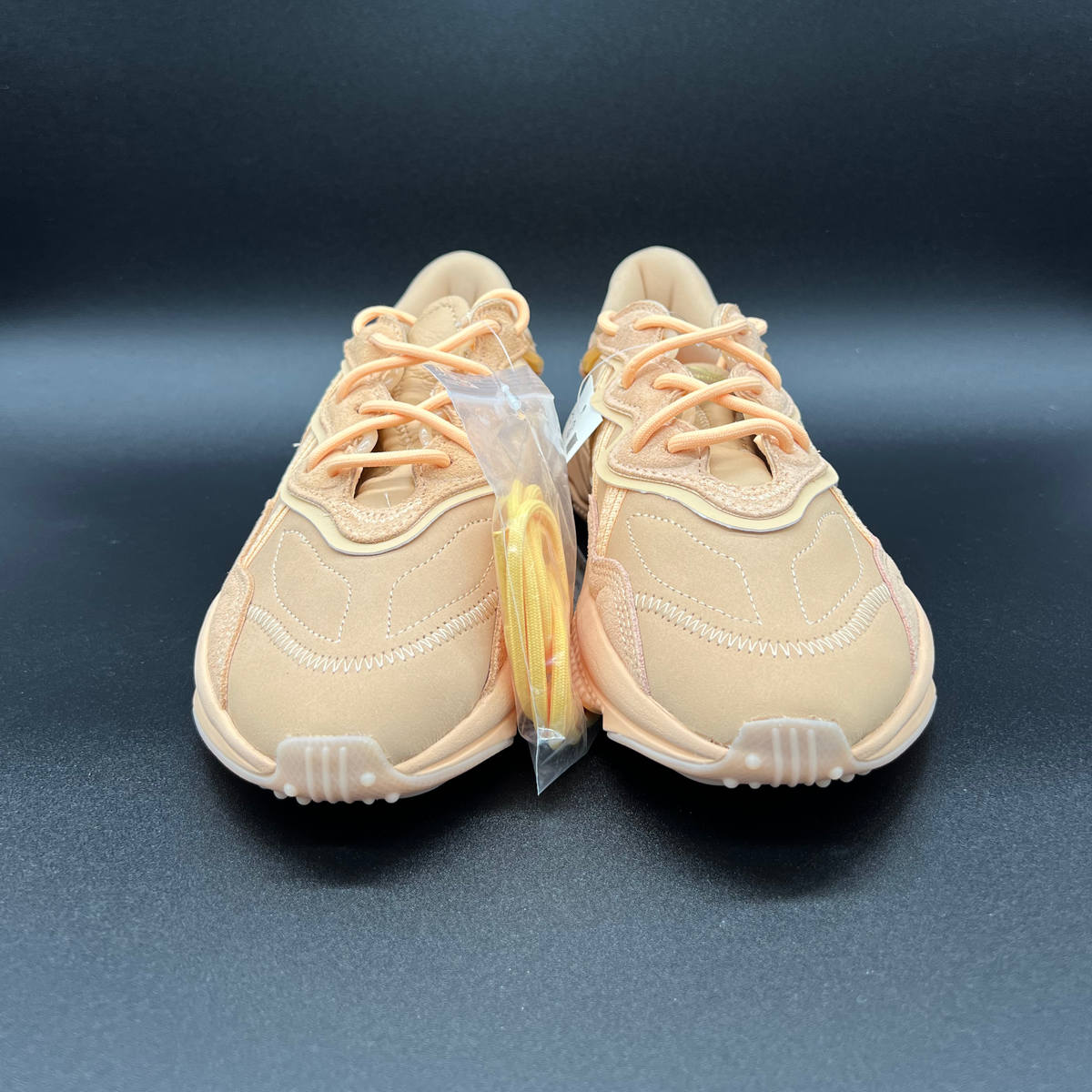 Adidas Ozweego Glow Orange/Peach | EG8128 | Sizes 5.0 | Big Kids