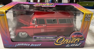 ミニカー 2000 CHEVY SUBERBAN 1/18 JOY RIDE ミニカー 2000 CHEVY