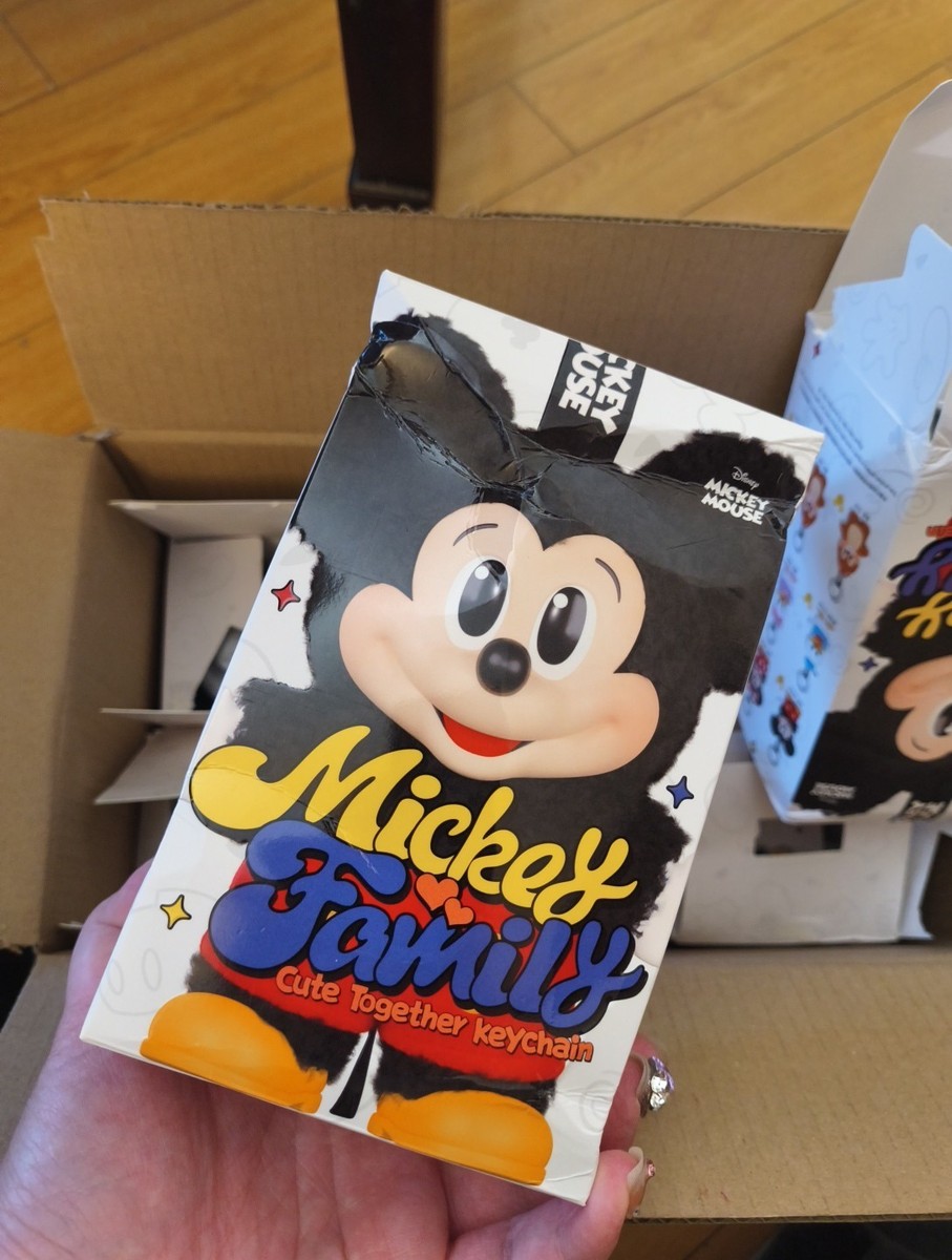 Usa Seller Authentic Mickey Family Cute Together Keychain Confirm