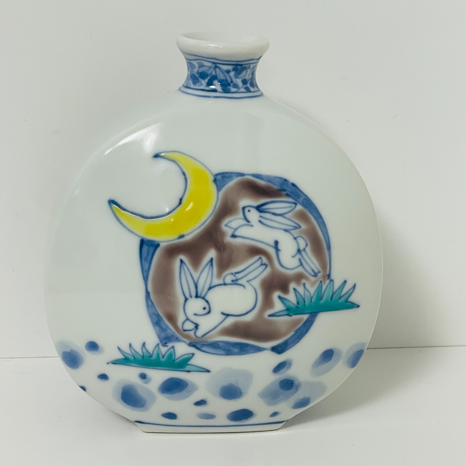 工芸品 Kutani ware vase by Takashi Kitamura 工芸品 Kutani ware