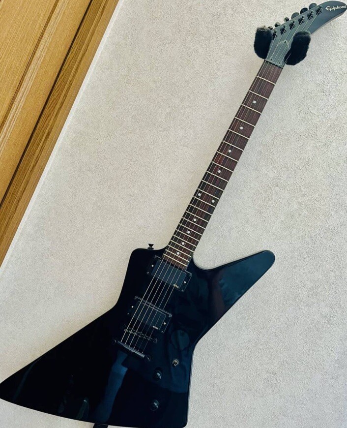 Epiphone 1984 Explorer EX Vintage 1984 Electric Guitar very rare