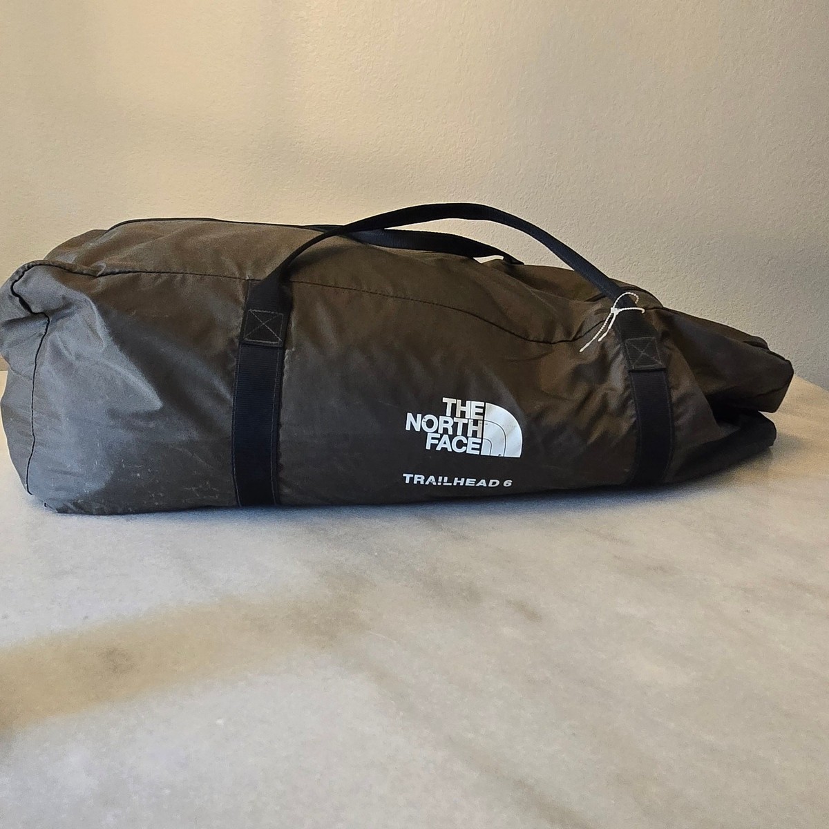 The North Face Trailhead 6 Black 6-Person Camping Lodge Tent with