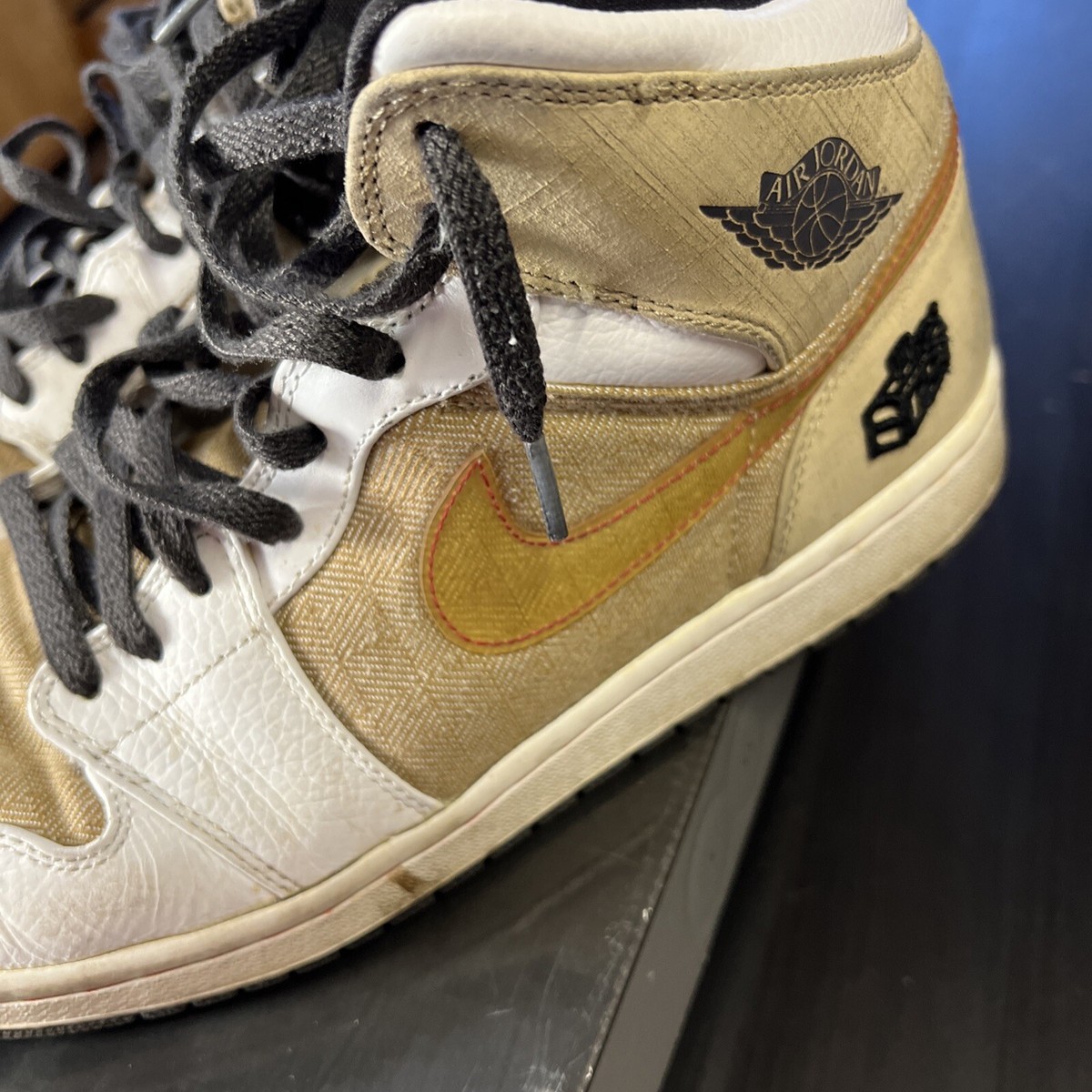 Nike Air Jordan 1 Retro Fathers Day Tweed Men's Size 10.5 US