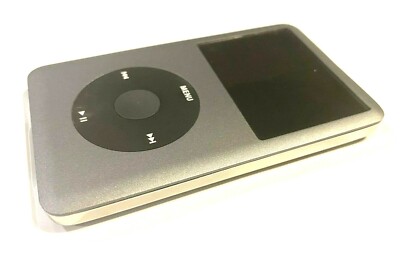 Apple iPod classic 6th Generation Gray (120GB) MP3 - Bundle with