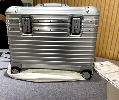 New 2024 RIMOWA Original Pilot Case 31L Multiwheel Spinner