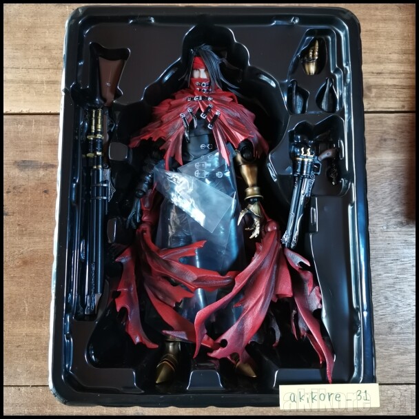 Final Fantasy VII PLAY ARTS Kai Vincent Valentine Dirge of