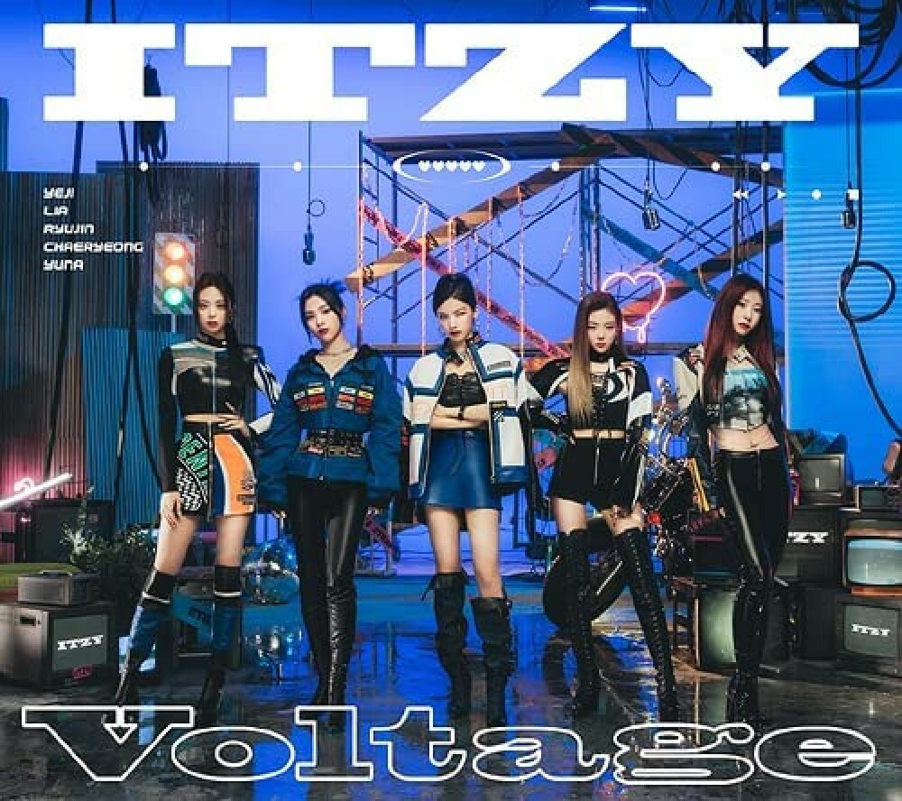 ITZY Voltage Limited Edition Type A CD DVD Booklet Card Case Japan